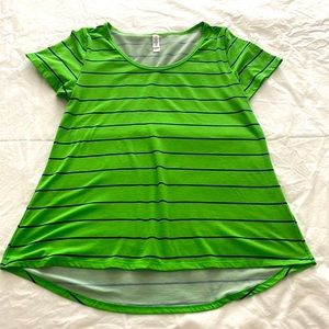 LuLaRoe Simply Comfortable Tee Green Striped Medium